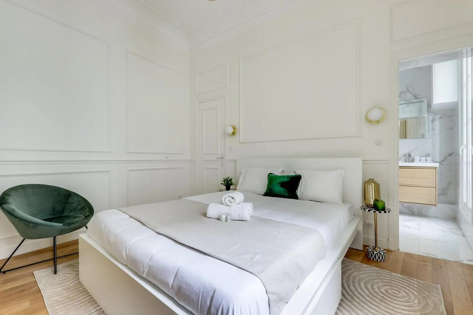 L'Emeraude - Neuf & Calme -Opera & Grands Magasins Paris Apartment